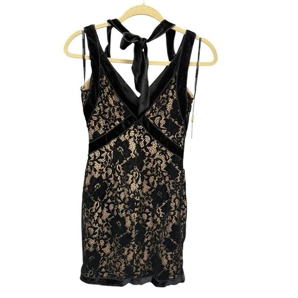 NWT Tadashi Shoji Coco Dress Velvet Lace Black Nude Halter Sheath Sz 0 - Picture 5 of 12